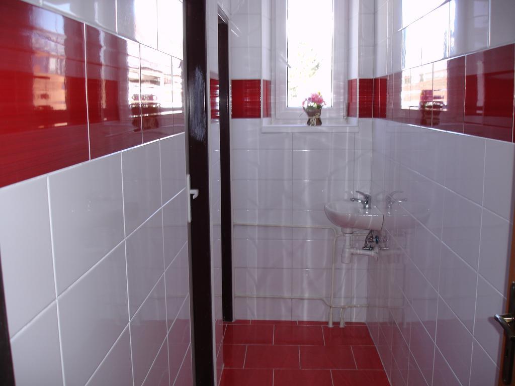 Hotel Gula Batizovce Esterno foto