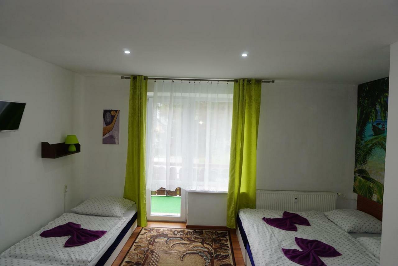 Hotel Gula Batizovce Esterno foto