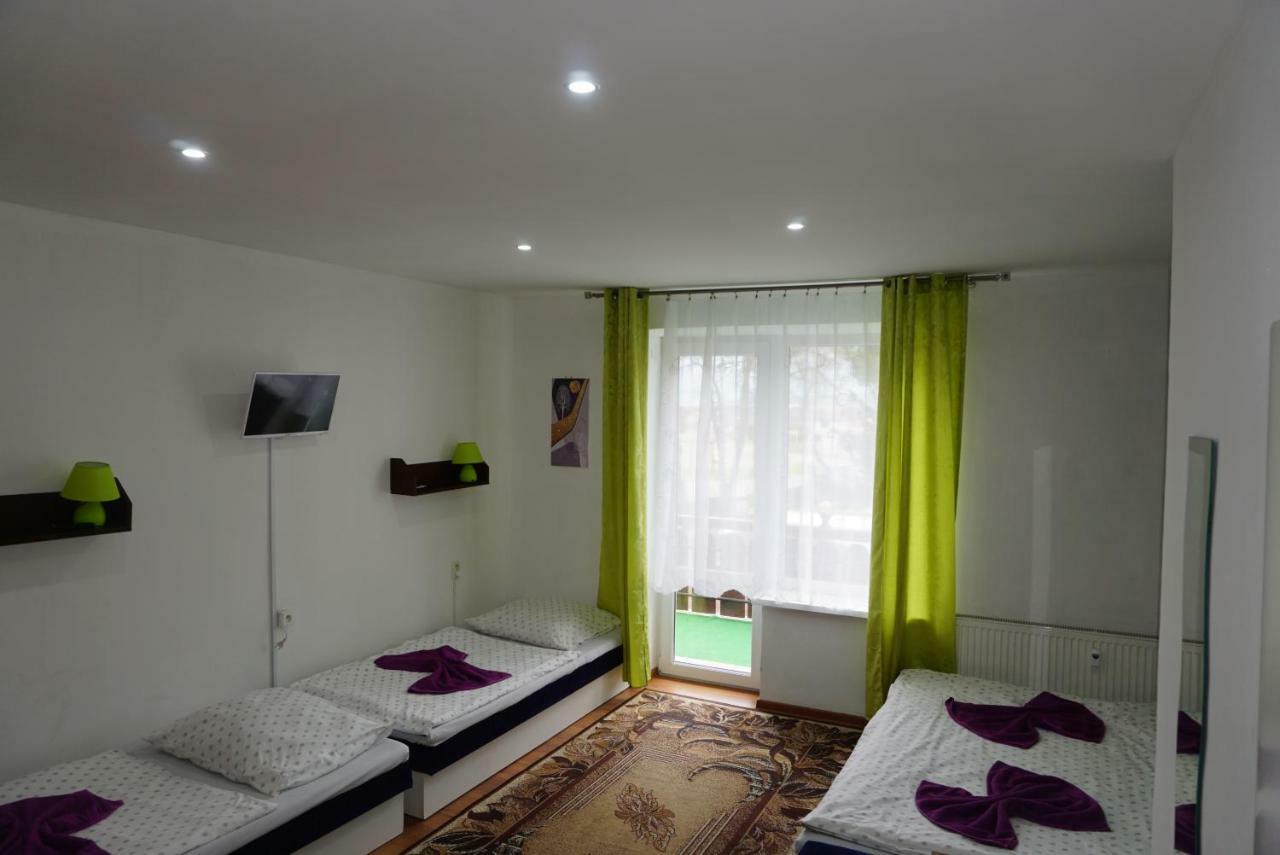 Hotel Gula Batizovce Esterno foto