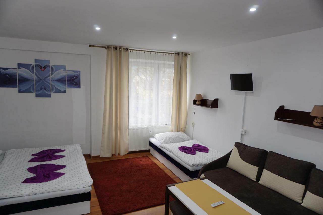 Hotel Gula Batizovce Esterno foto